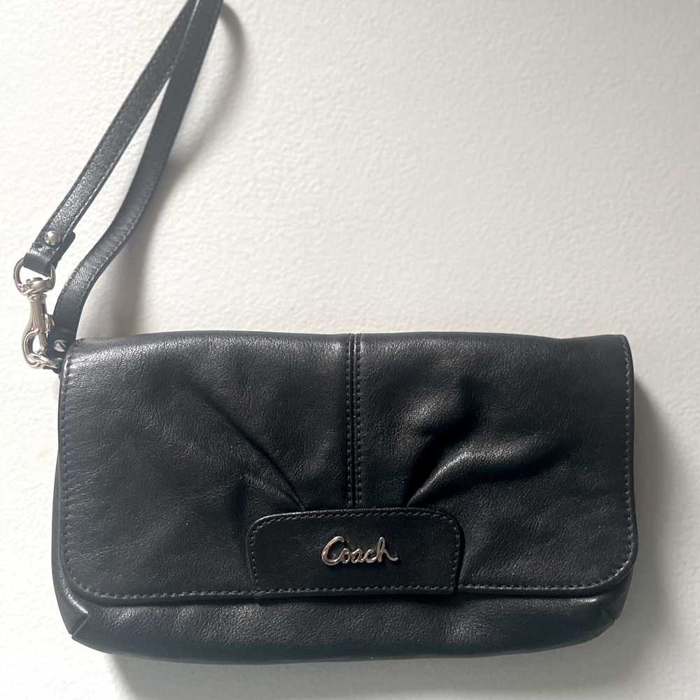 COACH Black Leather Wristlet Wallet Bag Clutch